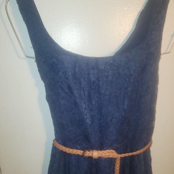 Love Reign Dress Size XL Belted Fit & Flare Lace Cocktail Dress - Picture 2 of 5